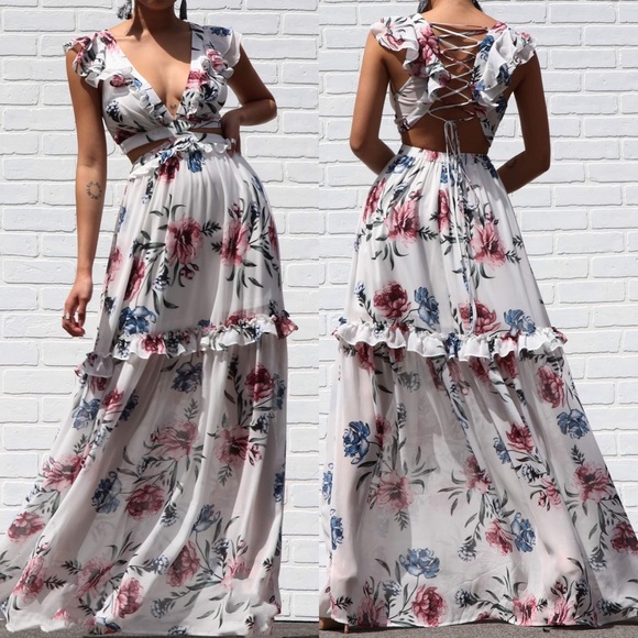 🚨24 HOUR SALE🚨 *LAST 1* Perfect Date Lace Floral Max Dress - Picture 4 of 7